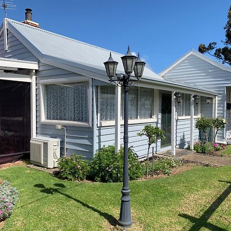 That Seaside Cottage - Fully Equipped Home, 4 Bedrooms On The Foreshore Tooradin 외부 사진