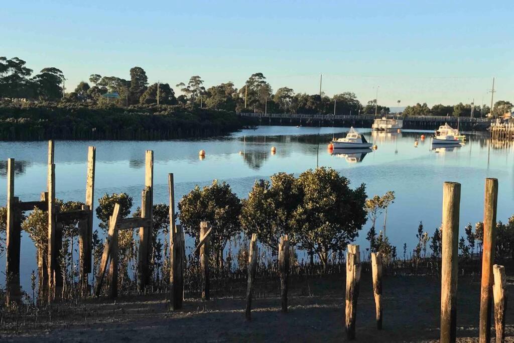 That Seaside Cottage - Fully Equipped Home, 4 Bedrooms On The Foreshore Tooradin 외부 사진
