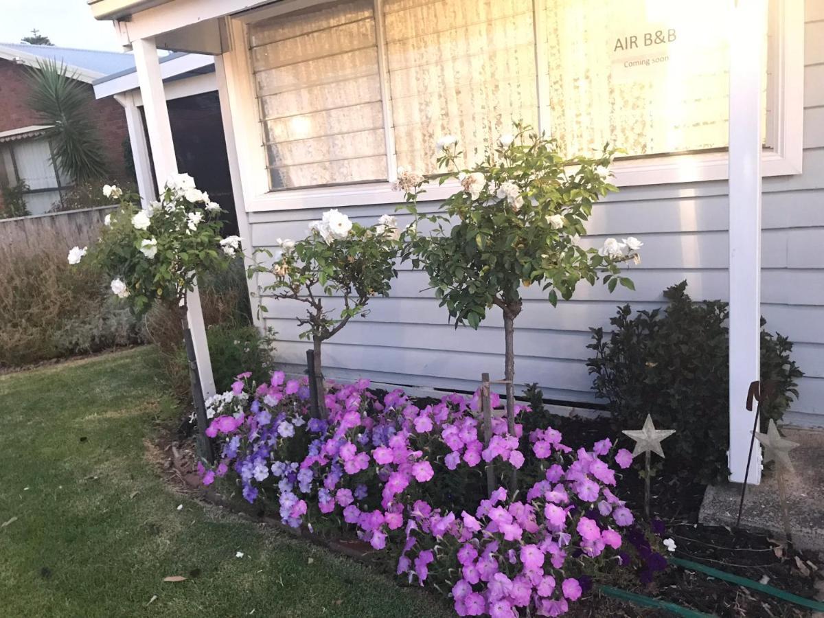 That Seaside Cottage - Fully Equipped Home, 4 Bedrooms On The Foreshore Tooradin 외부 사진