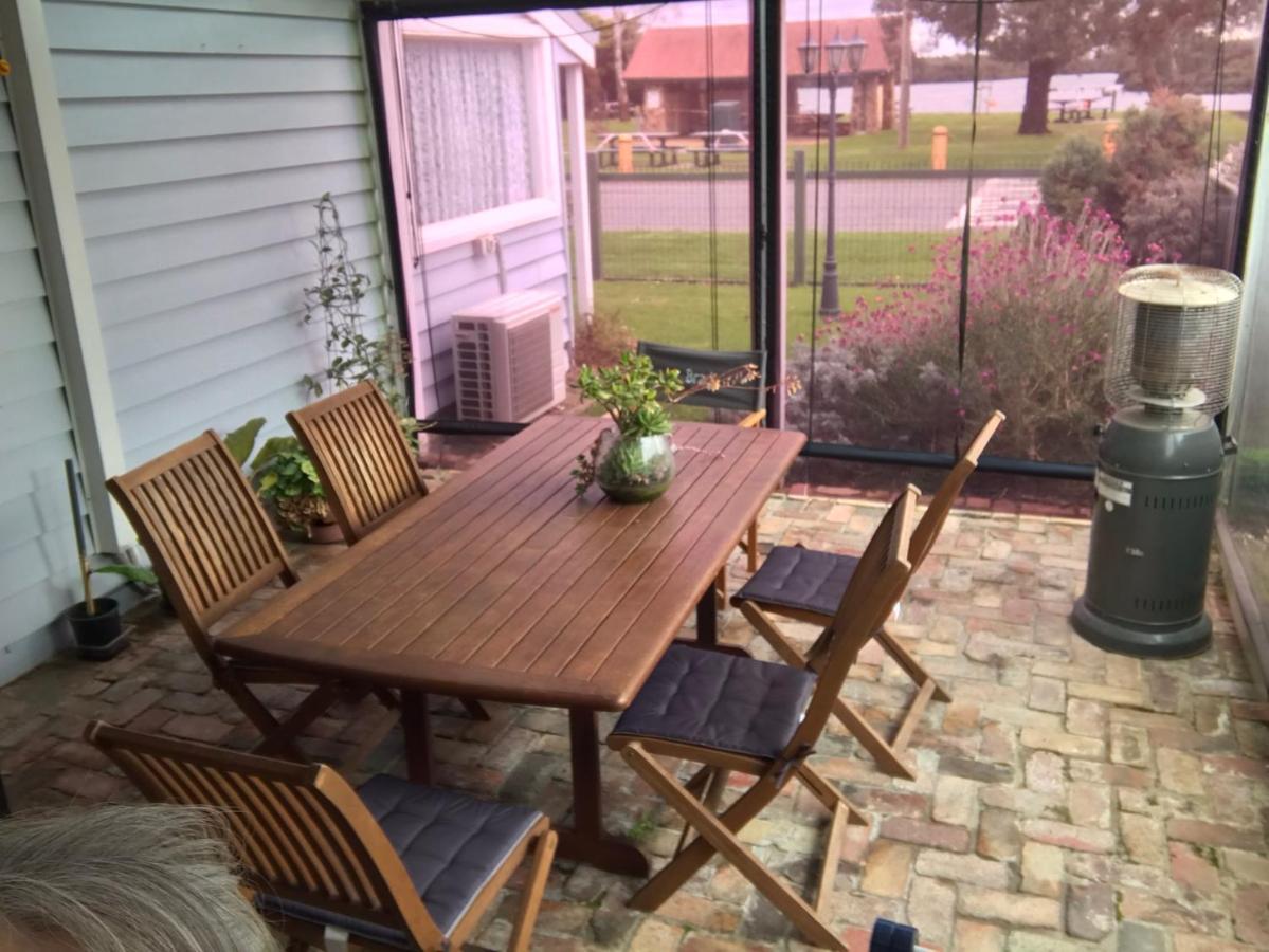 That Seaside Cottage - Fully Equipped Home, 4 Bedrooms On The Foreshore Tooradin 외부 사진