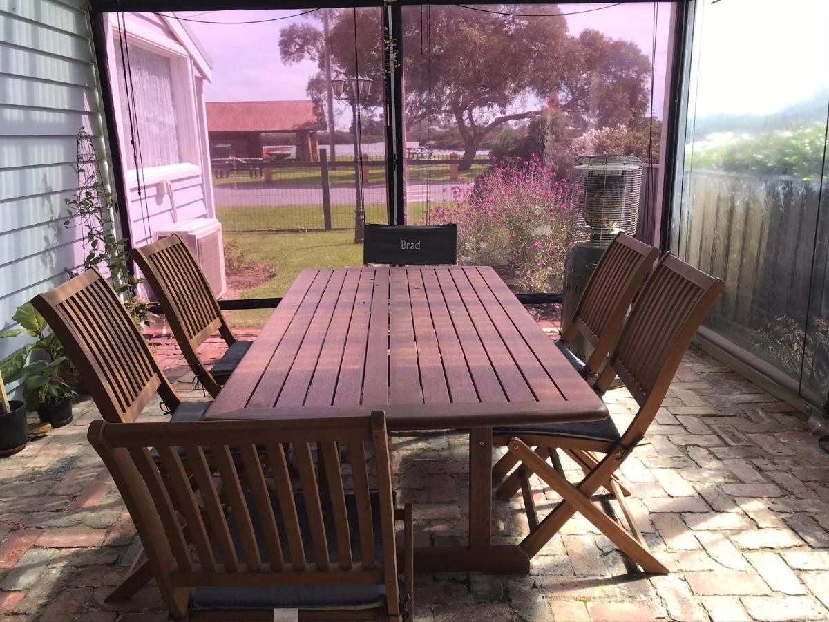 That Seaside Cottage - Fully Equipped Home, 4 Bedrooms On The Foreshore Tooradin 외부 사진