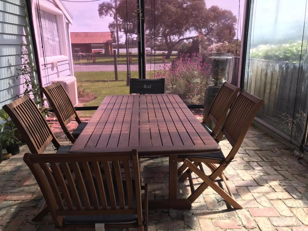 That Seaside Cottage - Fully Equipped Home, 4 Bedrooms On The Foreshore Tooradin 외부 사진